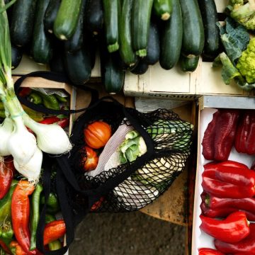 Jak wybierać dostawcę świeżych warzyw i owoców dla Twojej restauracji?