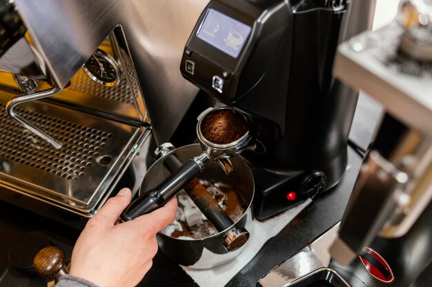 Jak wybrać ekspres do kawy dla firmy: [rzewodnik po modelach marki Jura