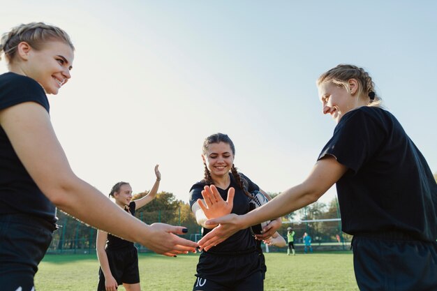 Jak sport wpływa na nasze relacje międzyludzkie?